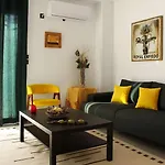 Old Town - Bright & Fully Equipped