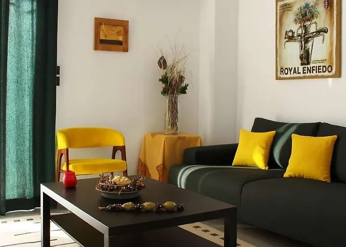 Old Town - Bright & Fully Equipped