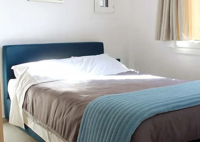 Old Town - Bright & Fully Equipped *