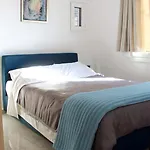 Old Town - Bright & Fully Equipped *