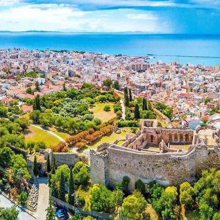 Old Town - Bright & Fully Equipped Patras