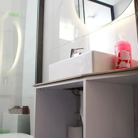 Old Town - Bright & Fully Equipped Апартаменты Патра