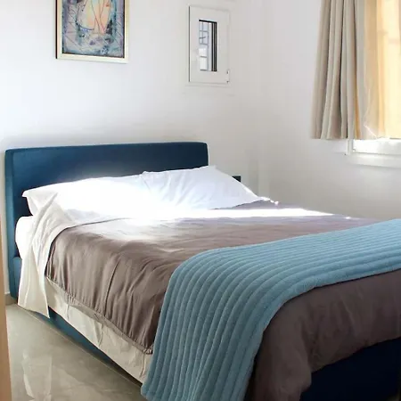 Old Town - Bright & Fully Equipped *