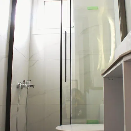 Old Town - Bright & Fully Equipped Патра