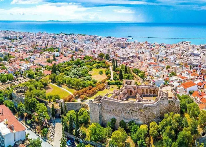 Old Town - Bright & Fully Equipped Patras