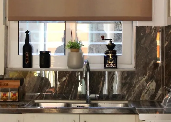 Old Town - Bright & Fully Equipped